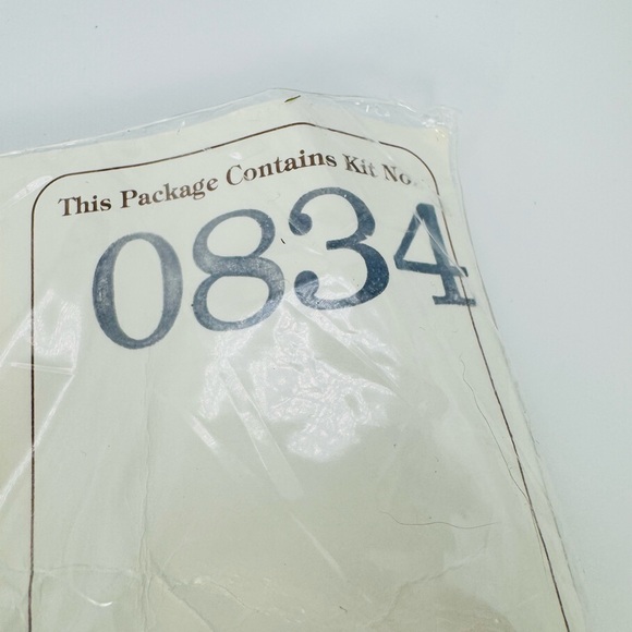 Creative Circle Memory Bouquet 0834 Candlewicking Embroidery Kit 13718 1984 NOS - Picture 4 of 6